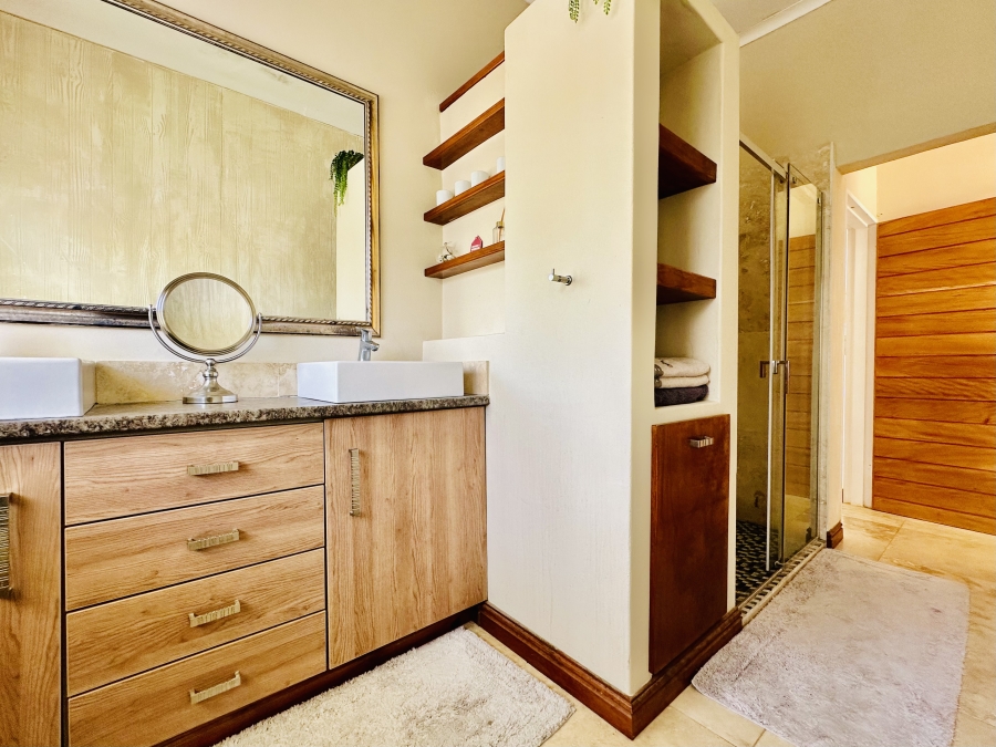 4 Bedroom Property for Sale in Vermont Western Cape